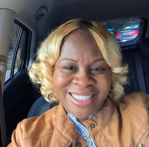 Meet your Posher, Denise